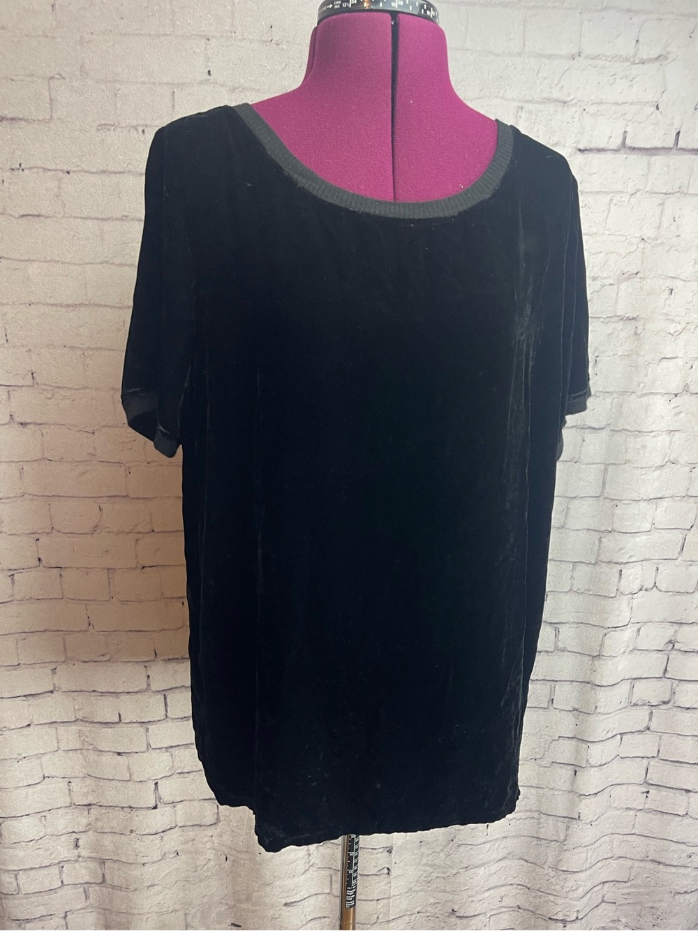 Ivy Jane size small black crushed velvet oversized short sleeve shirt
